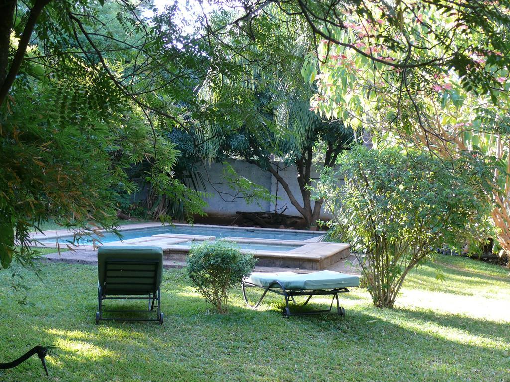Zigzag Town Lodge Livingstone Exterior foto
